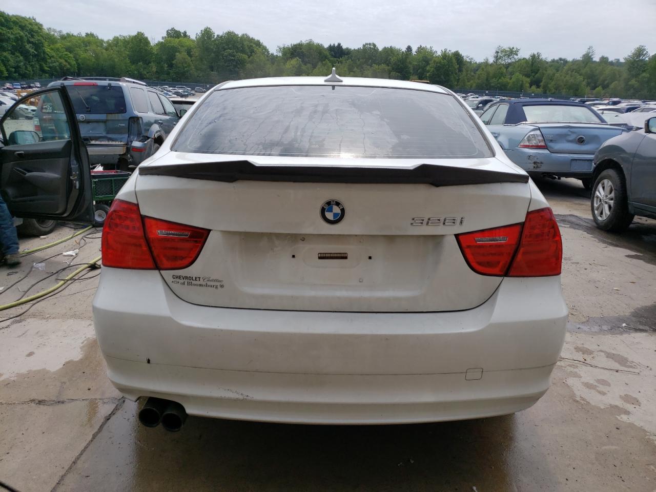 WBAPK5G59BNN26959 2011 BMW 328 Xi Sulev