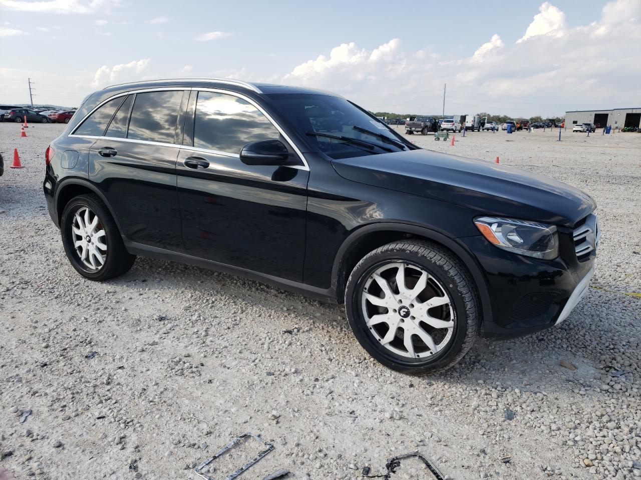 2016 Mercedes-Benz Glc 300 vin: WDC0G4JB3GF090362