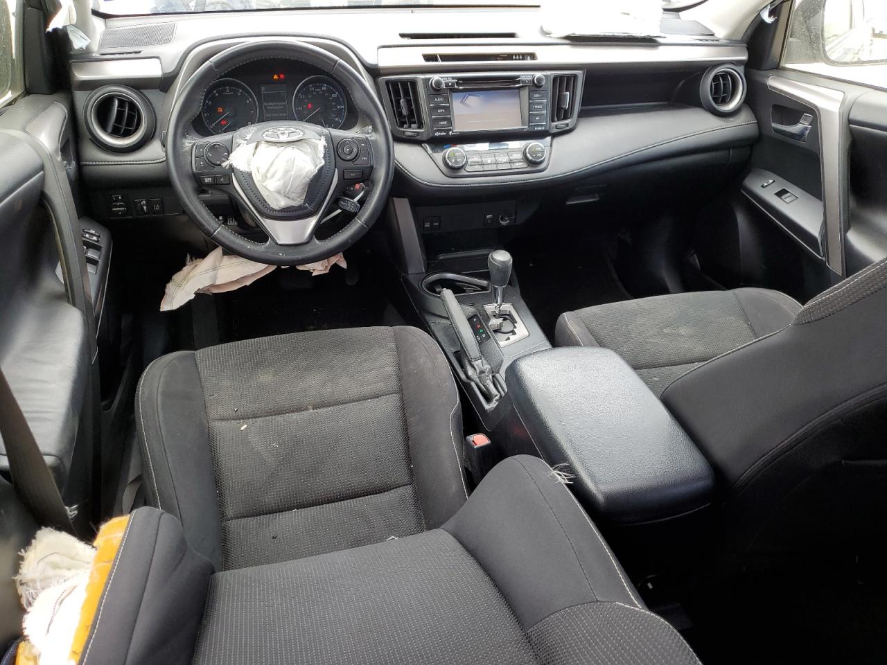 JTMWFREV5HJ700149 2017 Toyota Rav4 Xle