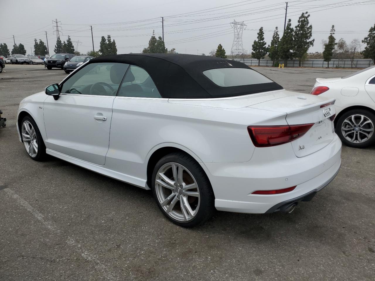 2018 Audi A3 Premium Plus vin: WAUY8LFF5J1021010