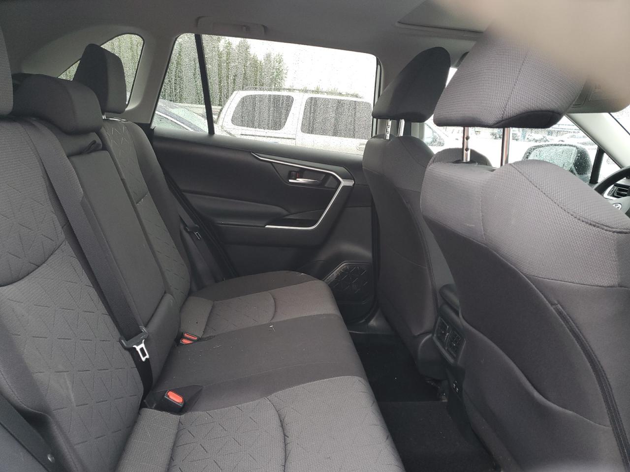 2T3RWRFV1LW056557 2020 Toyota Rav4 Xle