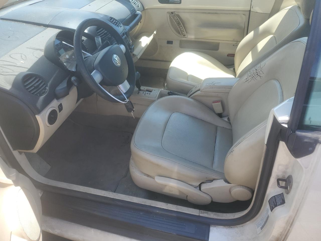 3VWCK21Y63M330635 2003 Volkswagen New Beetle Gls