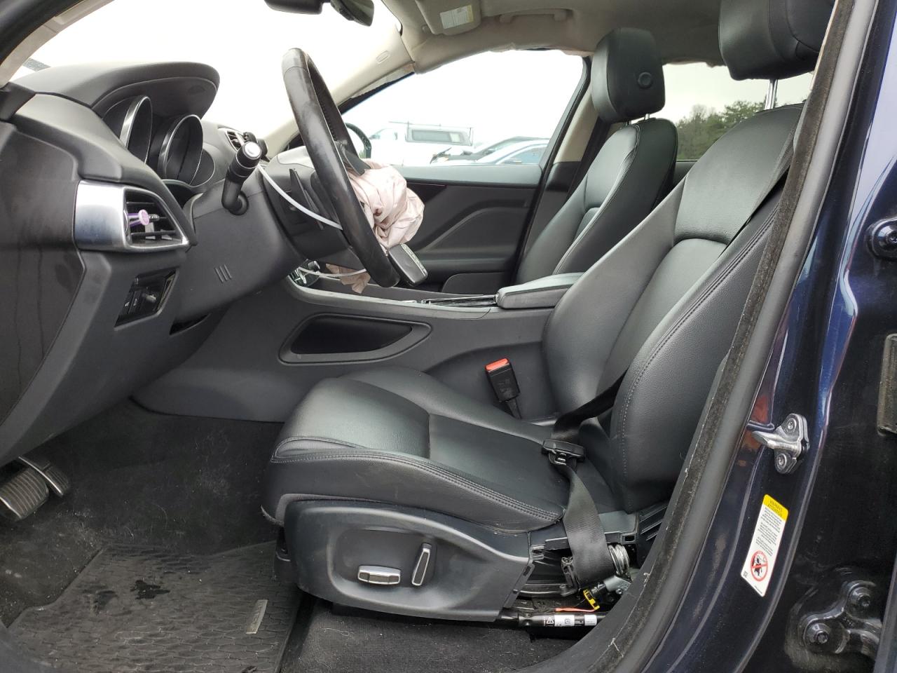 SADCJ2FX0KA396264 2019 Jaguar F-Pace Premium