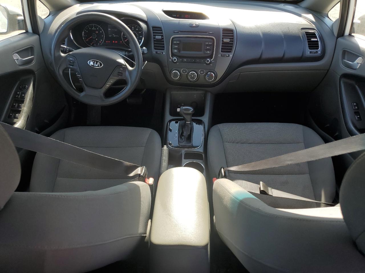 3KPFK4A72HE096532 2017 Kia Forte Lx