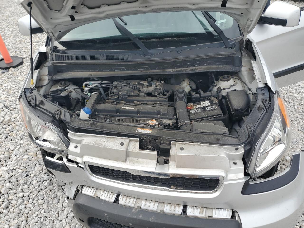 KNDJT2A25B7283366 2011 Kia Soul +