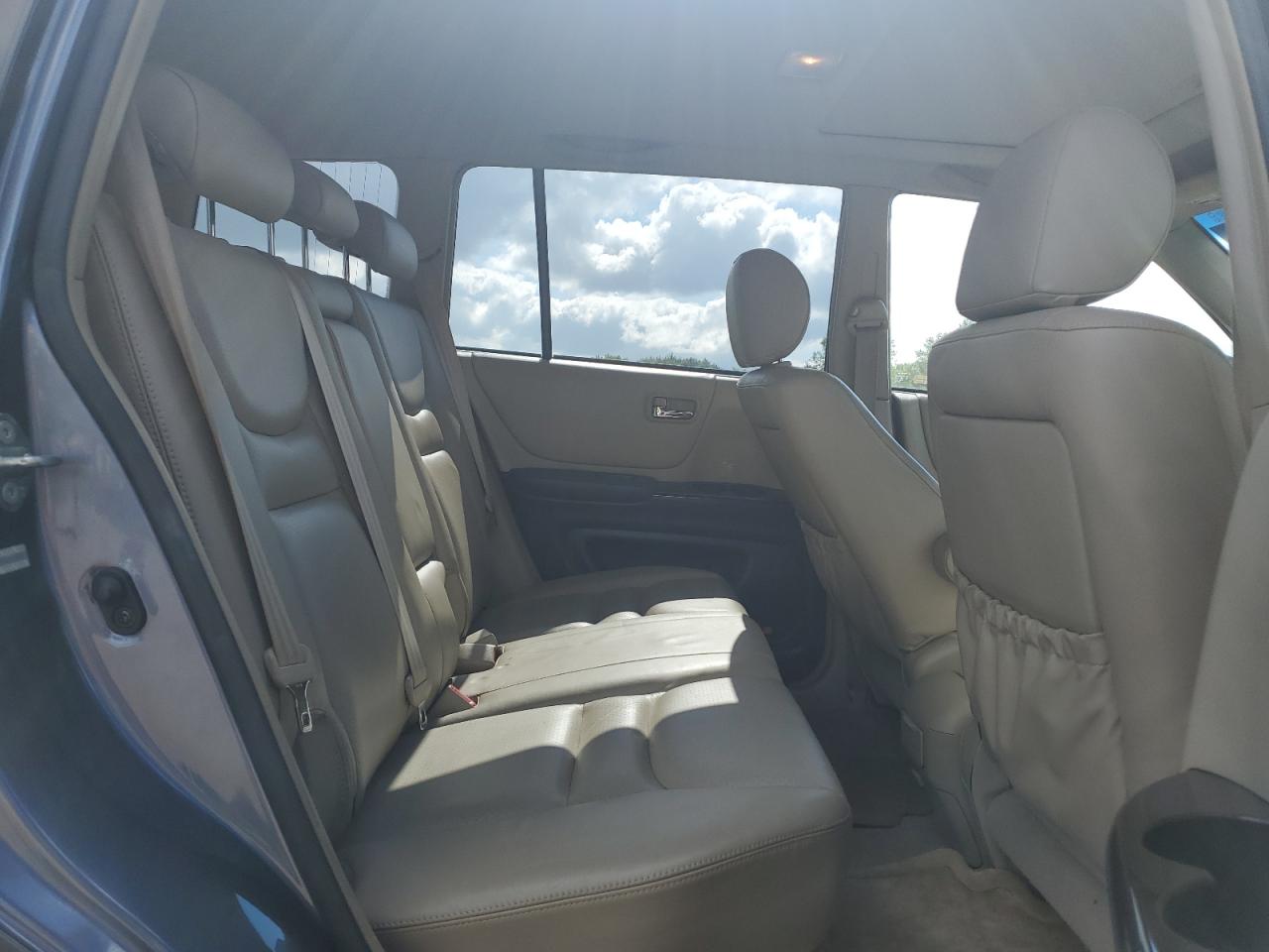 JTEHF21A930109352 2003 Toyota Highlander Limited