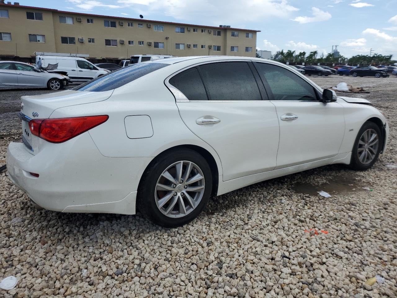 2016 Infiniti Q50 Base vin: JN1CV7AP6GM201782