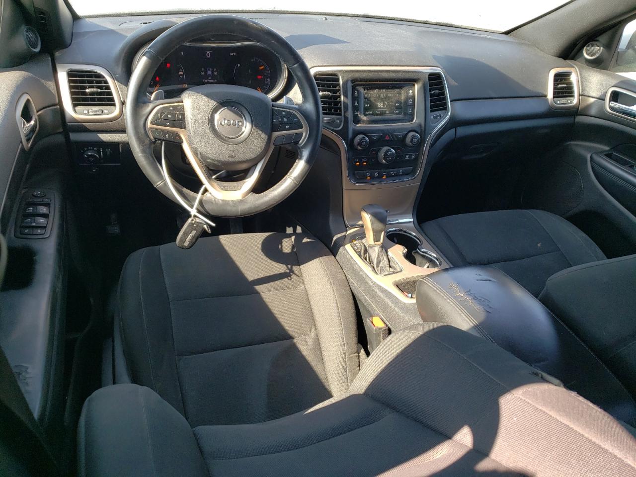 1C4RJEAG7HC965526 2017 Jeep Grand Cherokee Laredo