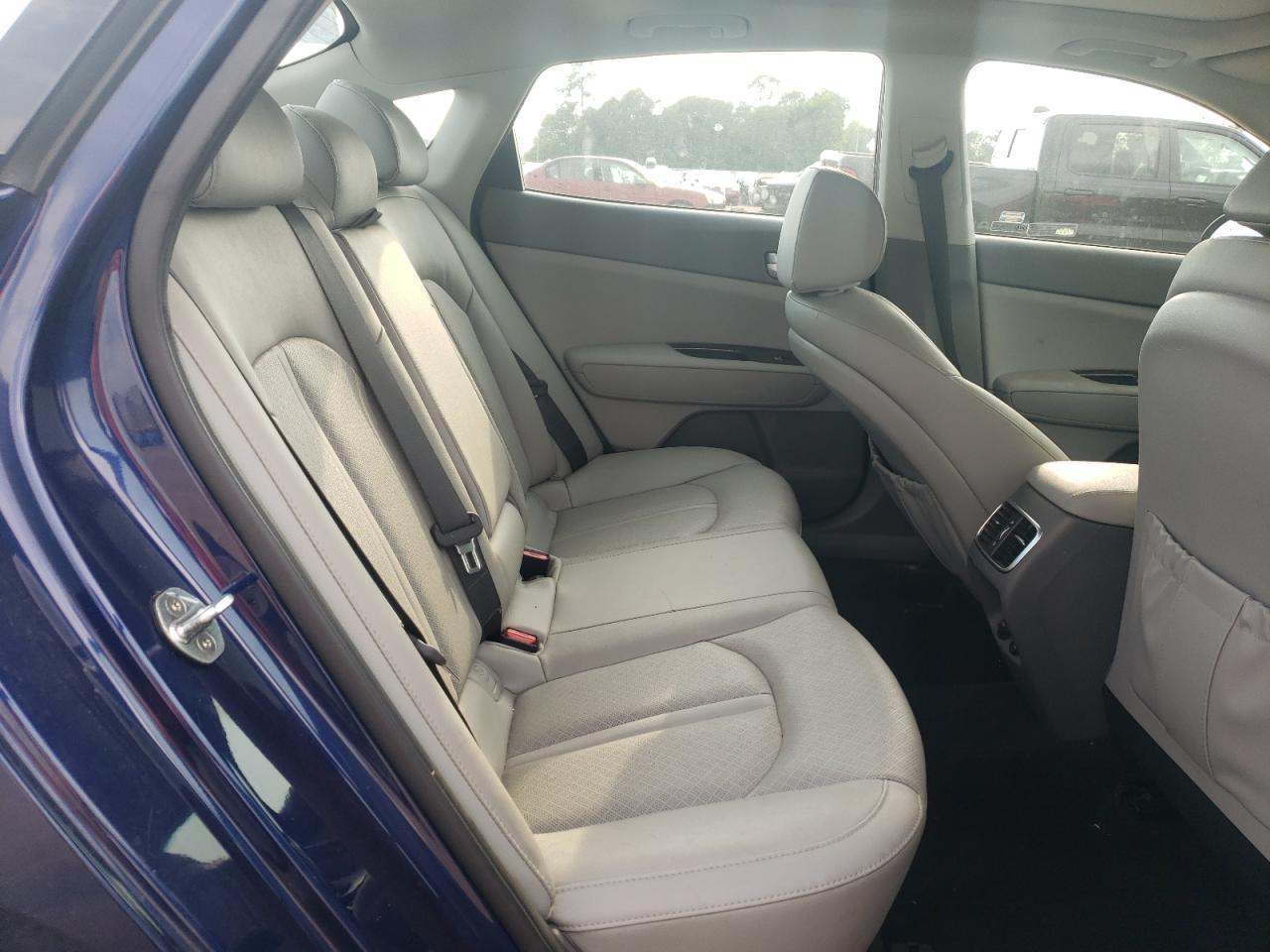 5XXGU4L35HG160188 2017 Kia Optima Ex