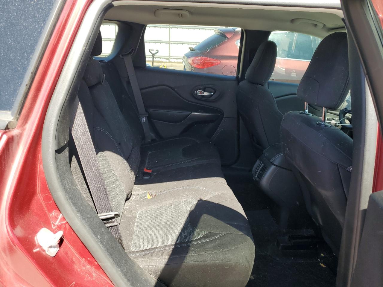 1C4PJLCB1LD581161 2020 Jeep Cherokee Latitude