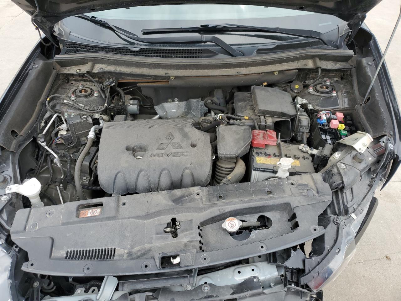 JA4AD3A30LZ011612 2020 Mitsubishi Outlander Se