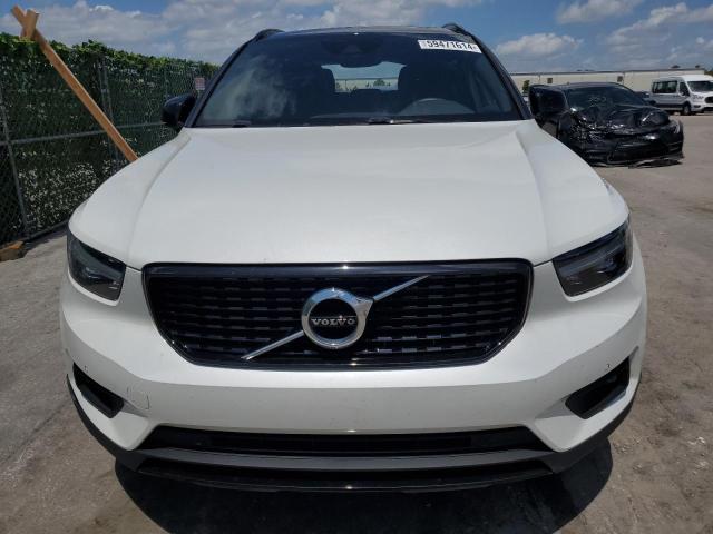 2019 Volvo Xc40 T5 R-Design VIN: YV4162UM2K2109611 Lot: 59471614