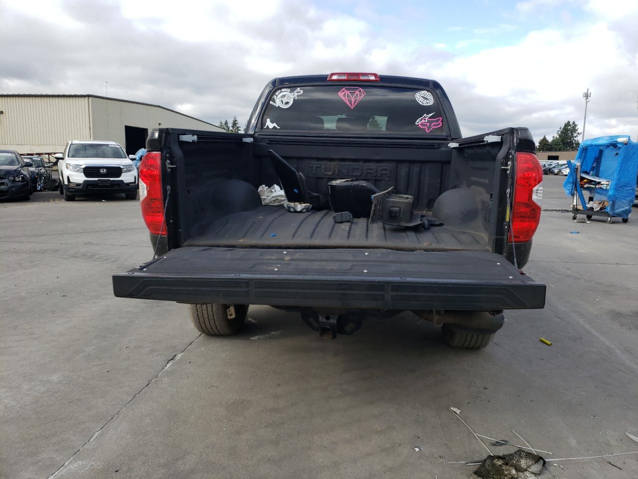 5TFDY5F12KX847698 2019 Toyota Tundra Crewmax Sr5