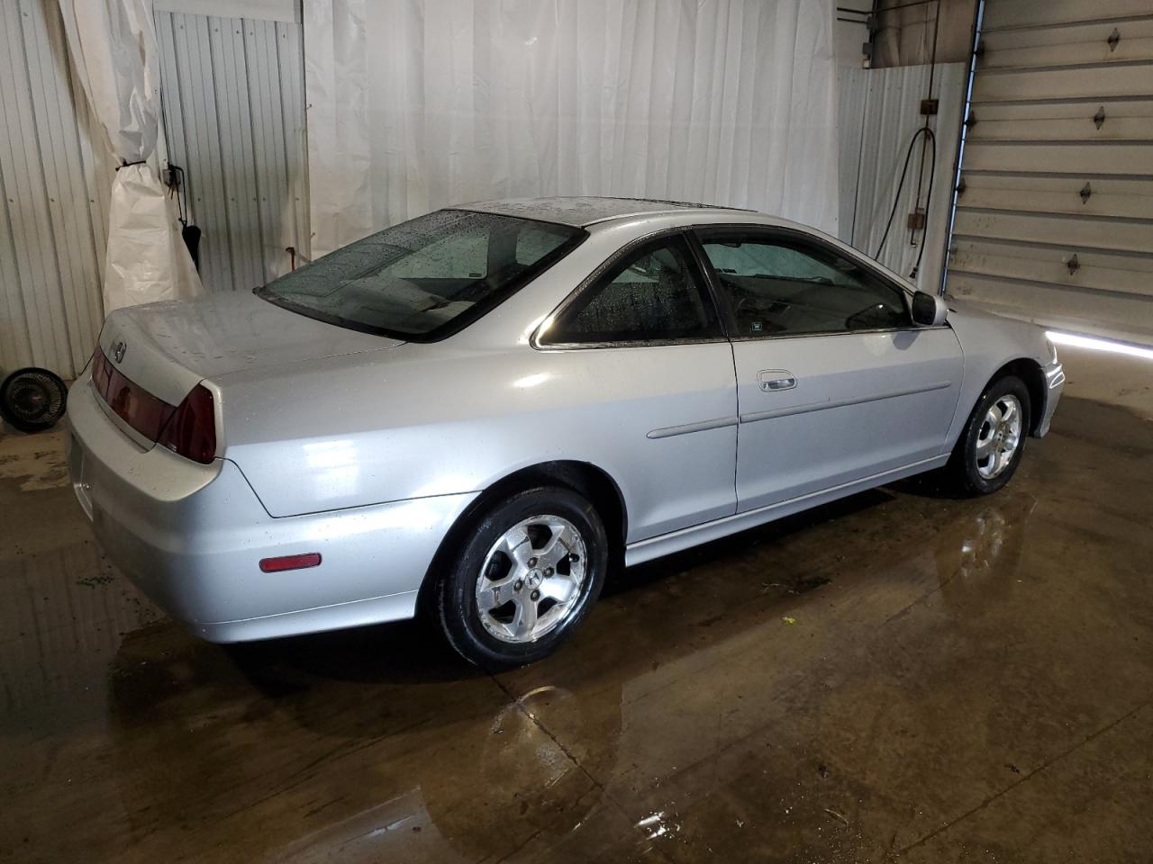 1HGCG32741A011892 2001 Honda Accord Ex