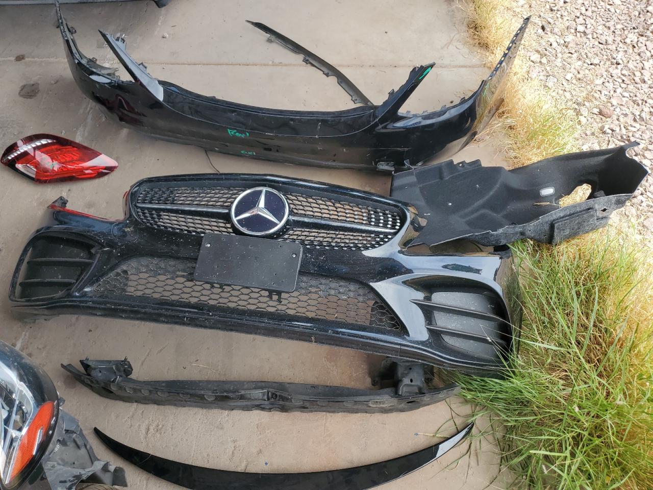 55SWF8EB8KU301393 2019 Mercedes-Benz C 300 4Matic