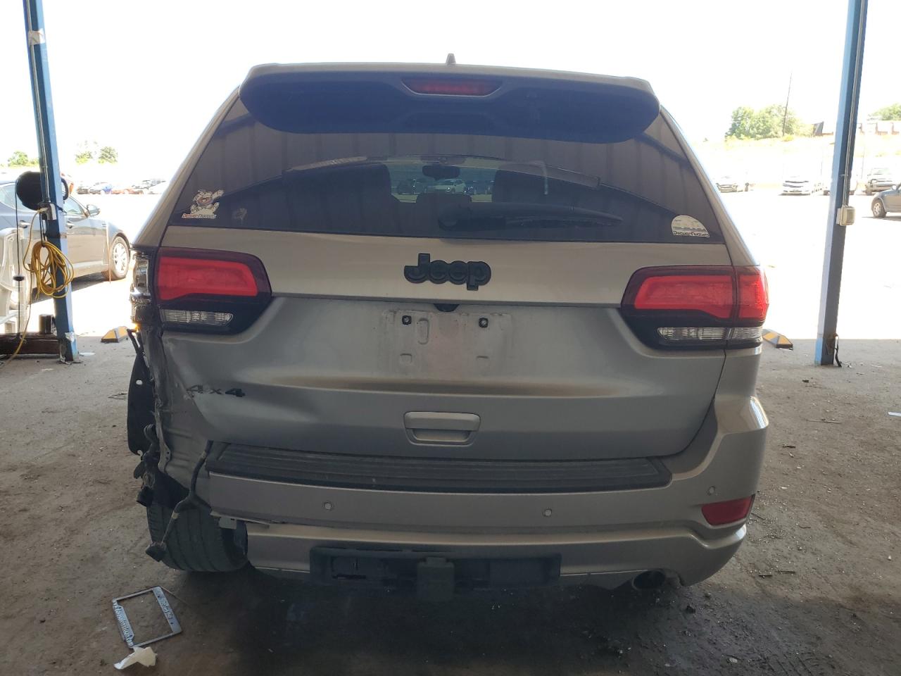 1C4RJFAGXLC420161 2020 Jeep Grand Cherokee Laredo