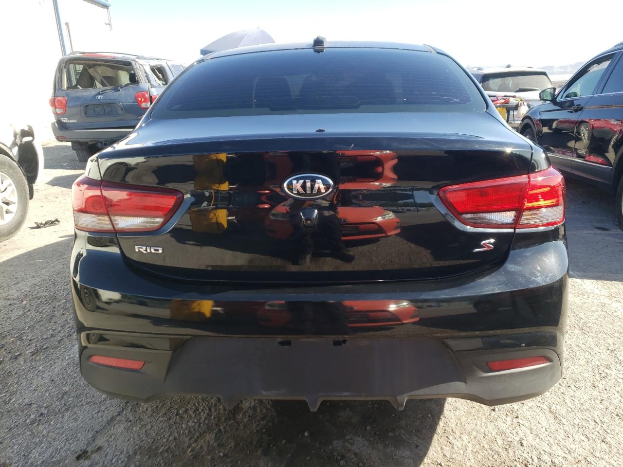 3KPA24AB3KE208373 2019 Kia Rio S