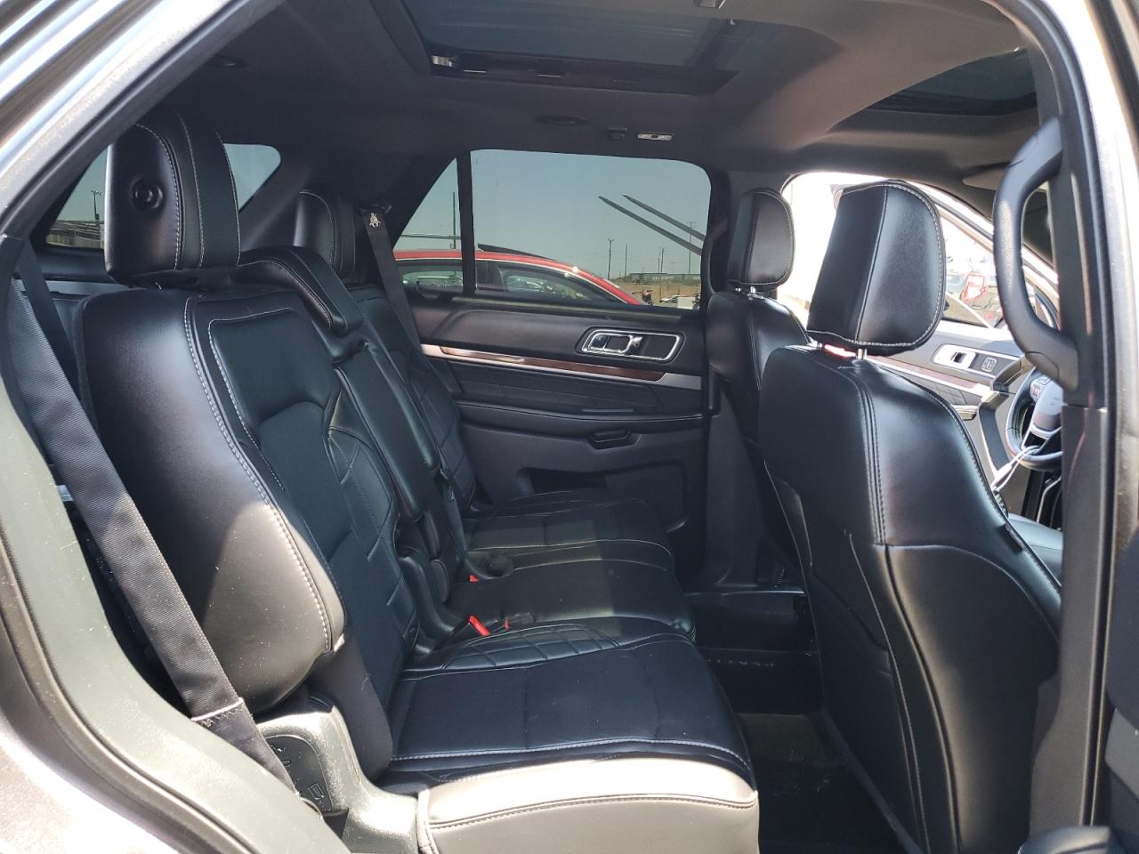 1FM5K8HT6JGB90405 2018 Ford Explorer Platinum