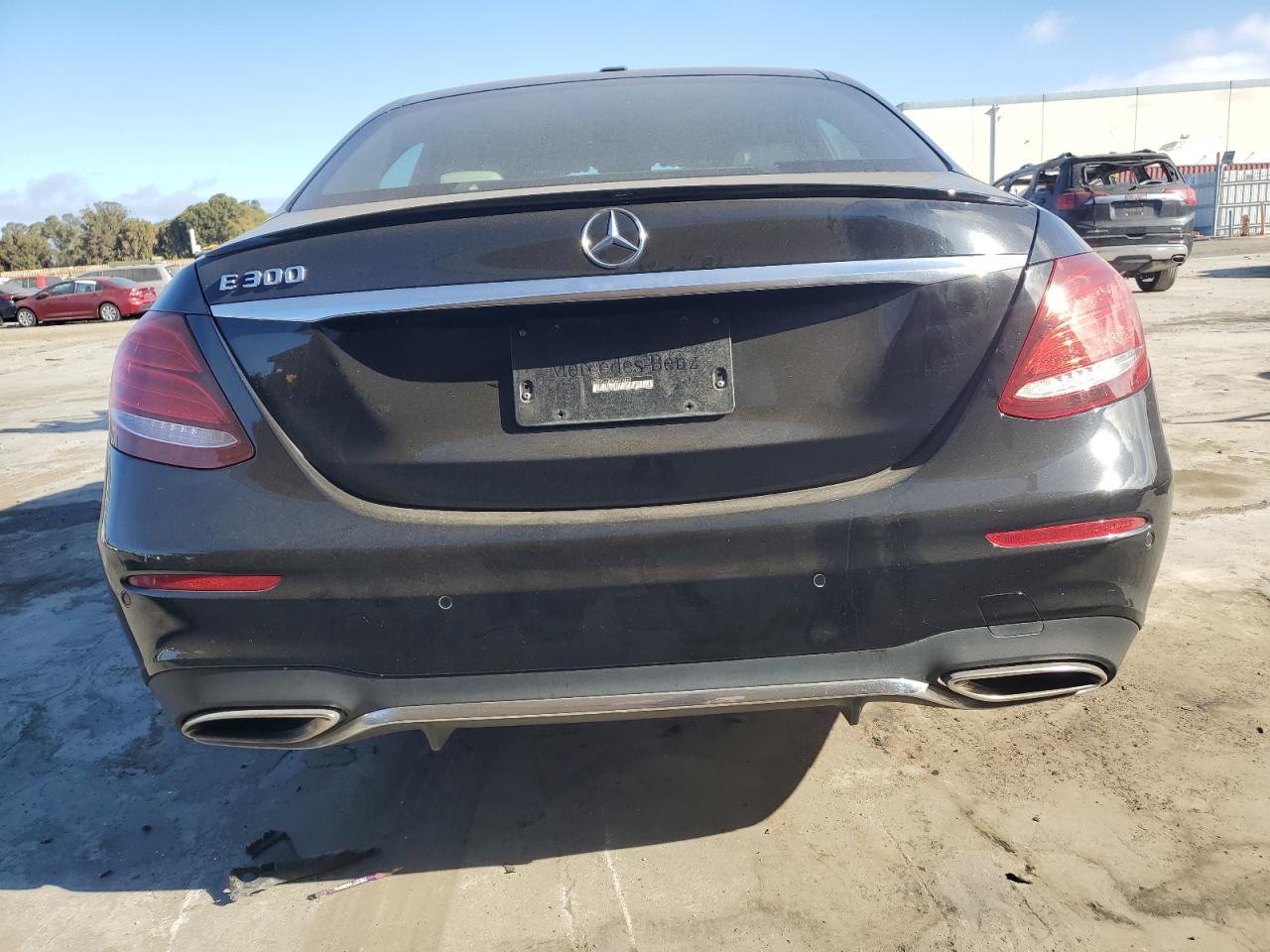 WDDZF4JB0KA662869 2019 Mercedes-Benz E 300