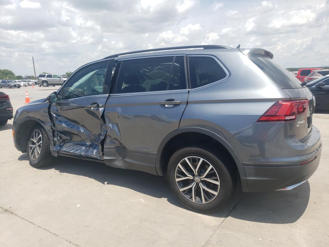 2019 Volkswagen Tiguan Se vin: 3VV3B7AX8KM154369