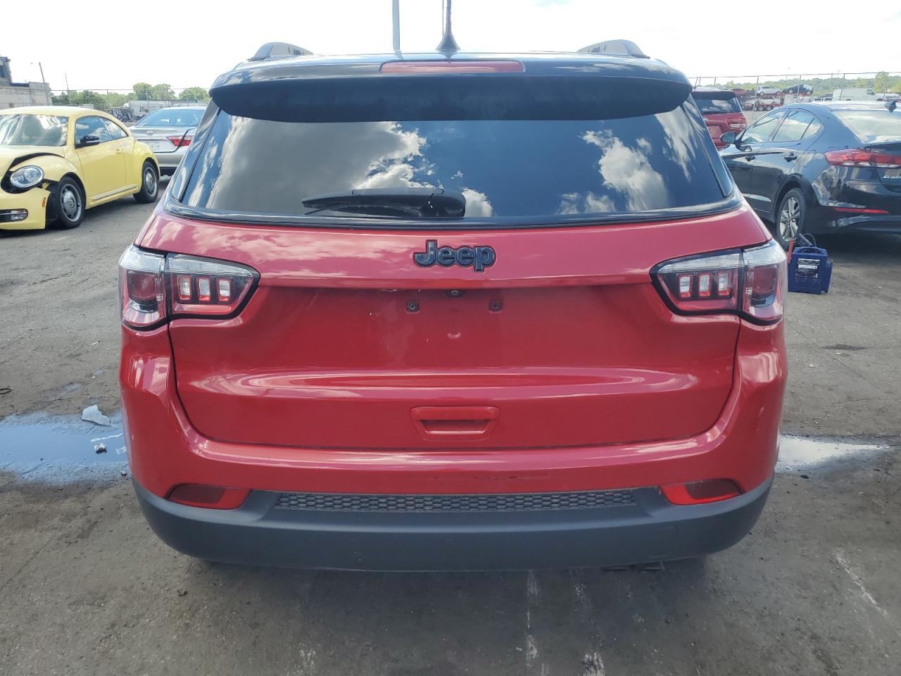 2018 Jeep Compass Latitude vin: 3C4NJCBB9JT438412