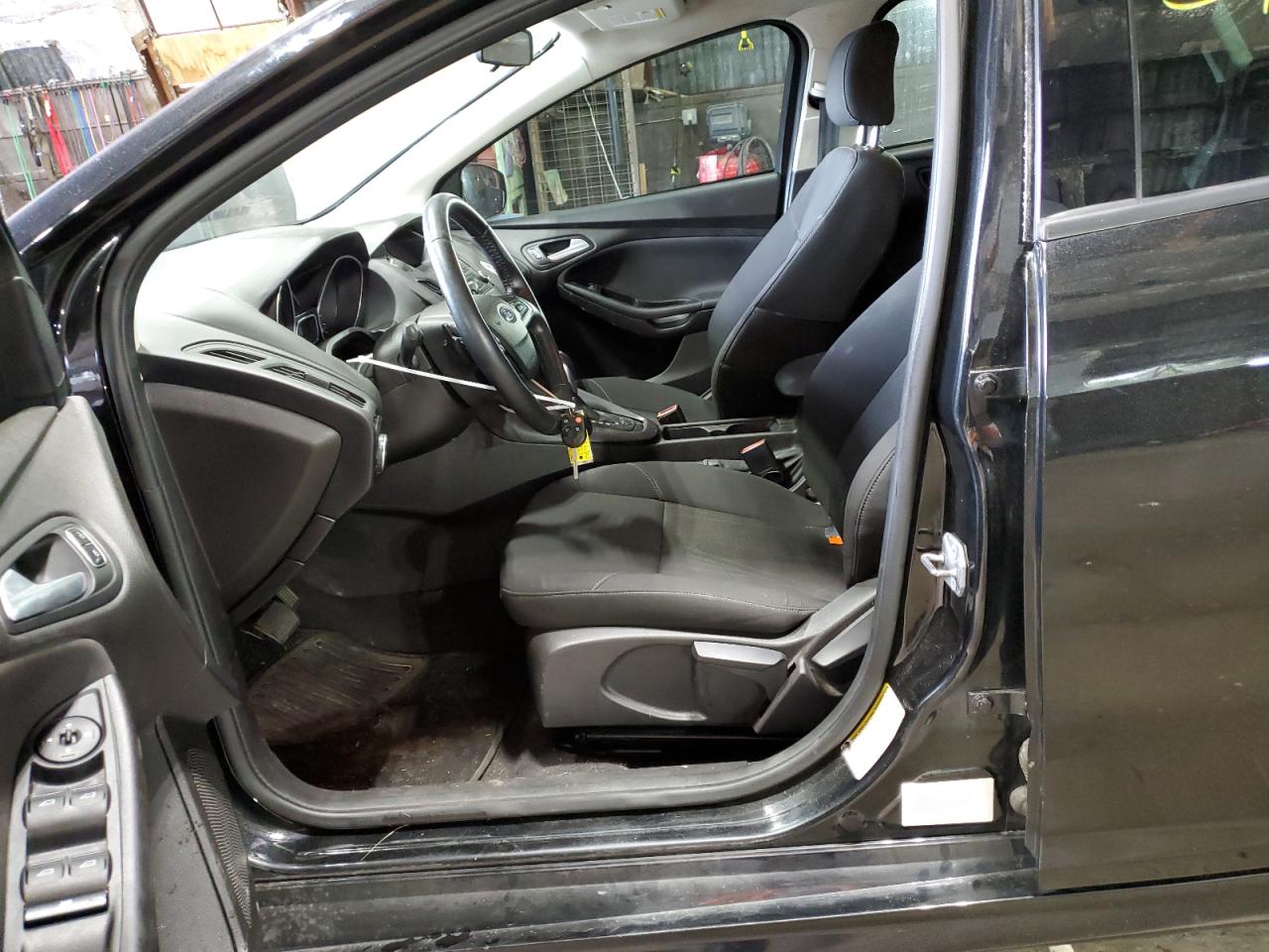 1FADP3F23FL360304 2015 Ford Focus Se