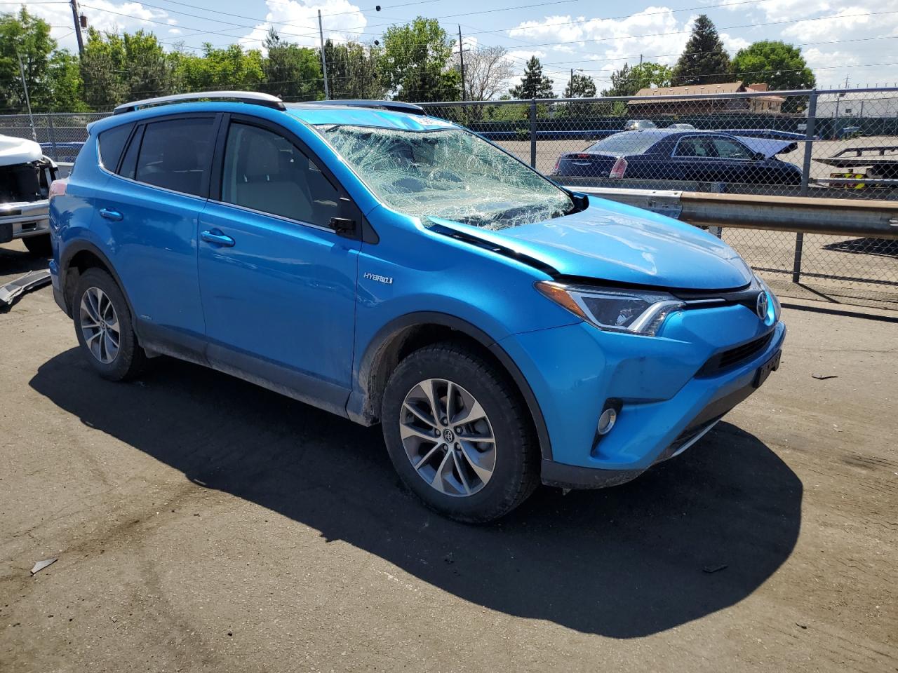 2016 Toyota Rav4 Hv Xle vin: JTMRJREV8GD055893