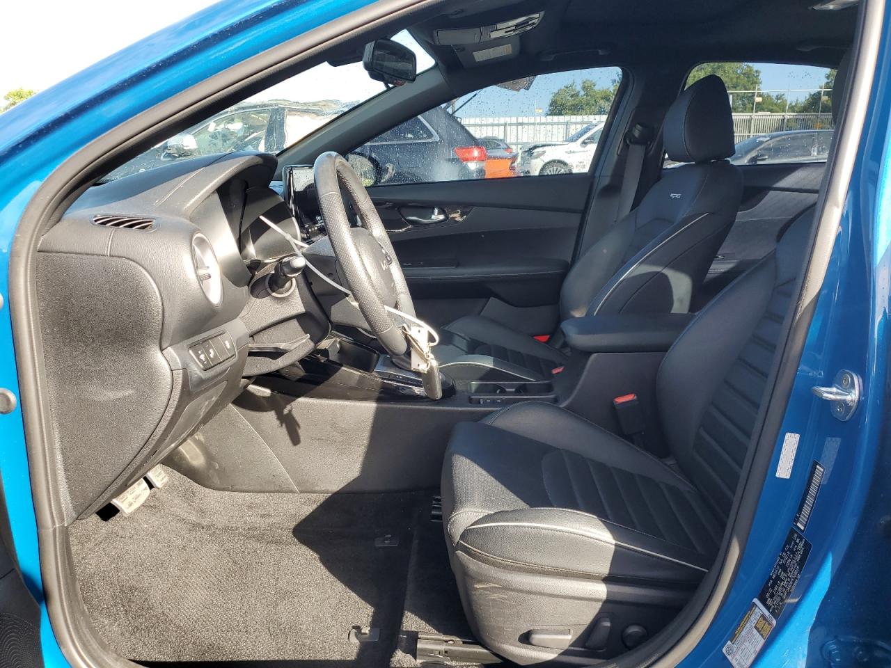 3KPF54AD4PE528825 2023 Kia Forte Gt Line