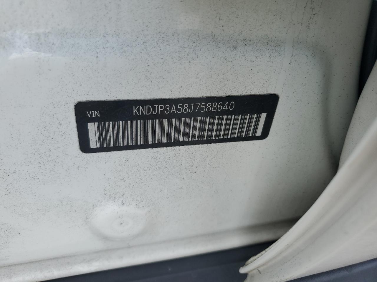 KNDJP3A58J7588640 2018 Kia Soul +