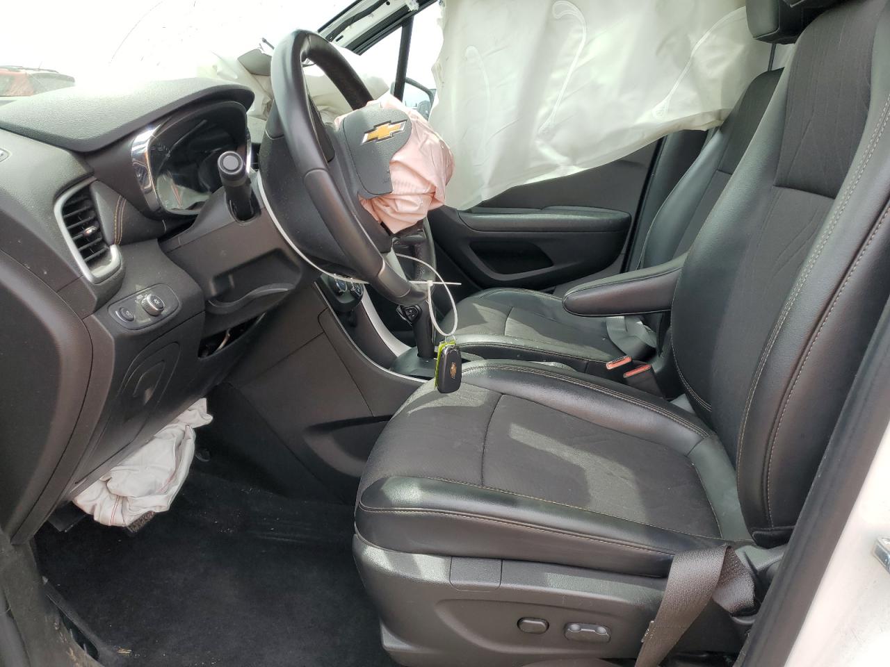 KL7CJPSB3KB950780 2019 Chevrolet Trax 1Lt