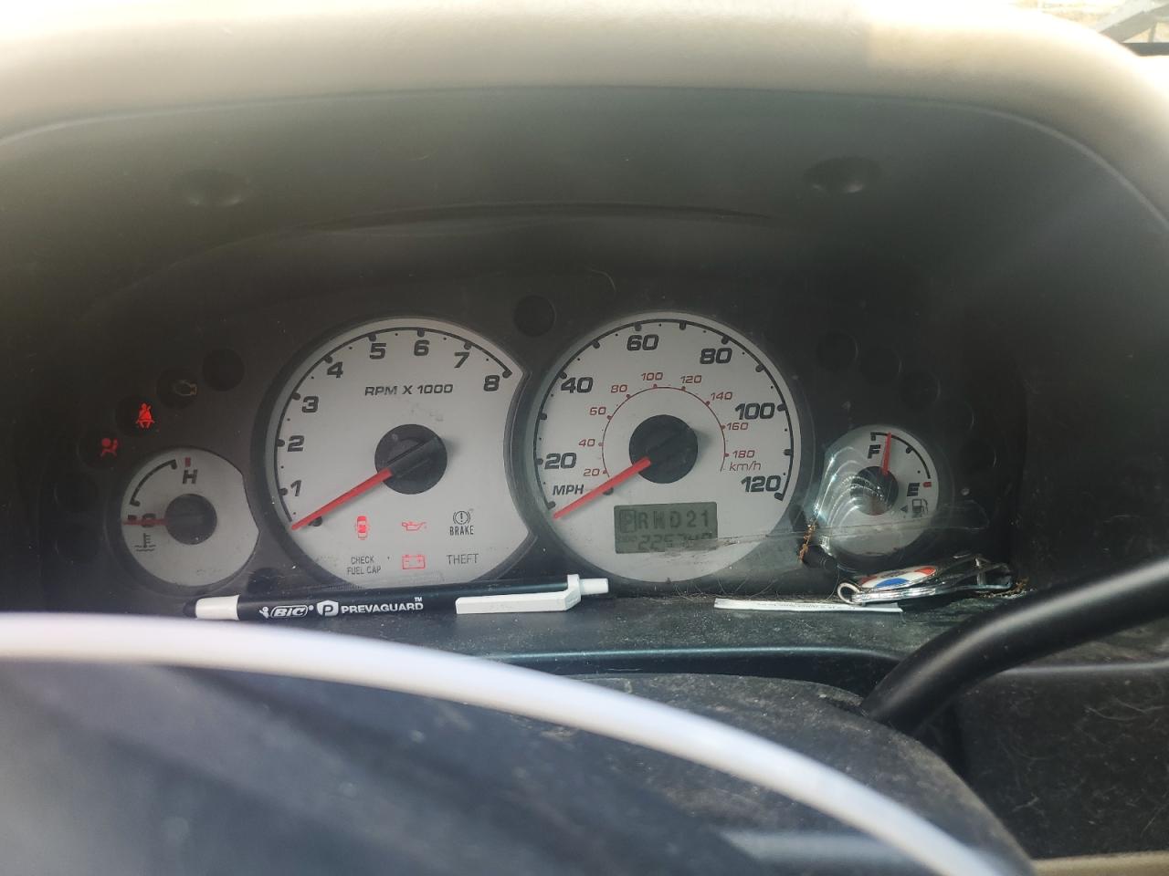 1FMCU94184KB53305 2004 Ford Escape Limited