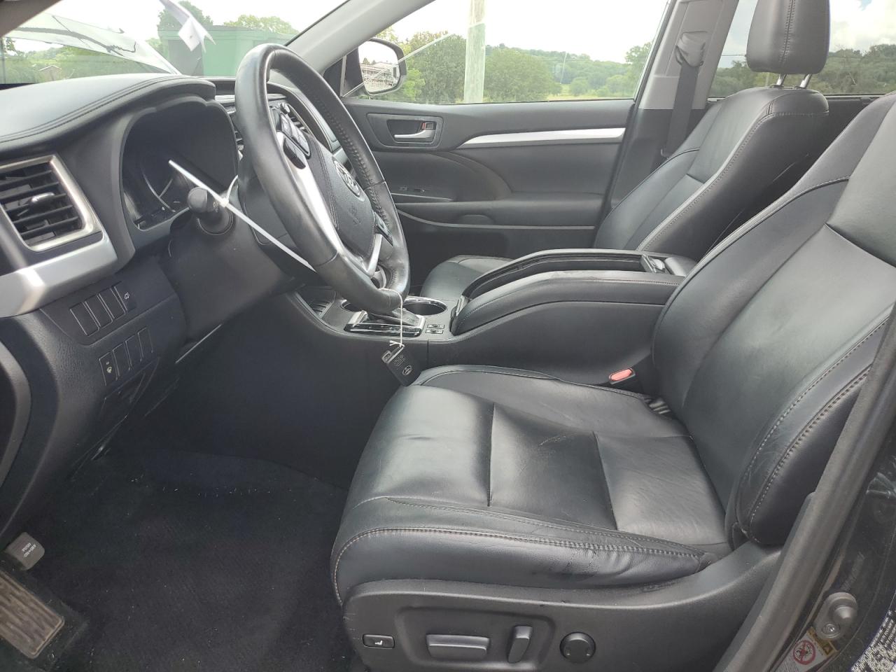 5TDKKRFH1GS156608 2016 Toyota Highlander Xle