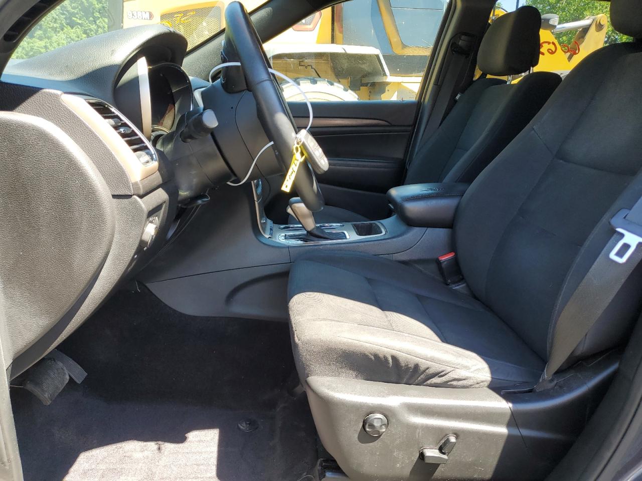 1C4RJFAG9HC867040 2017 Jeep Grand Cherokee Laredo