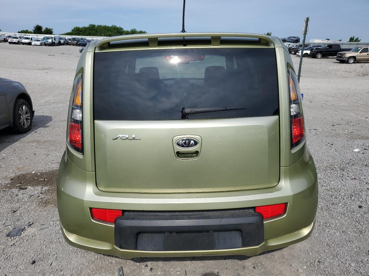 KNDJT2A26B7222642 2011 Kia Soul +