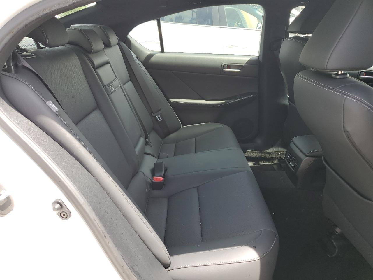 JTHDA1D25N5120613 2022 Lexus Is 300