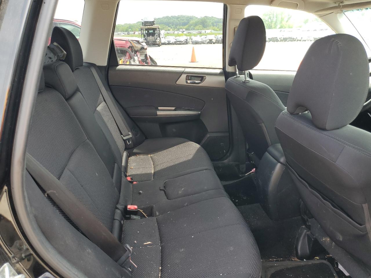 JF2SHBDC1BH741586 2011 Subaru Forester 2.5X Premium