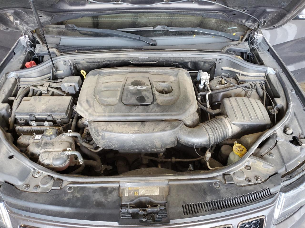 1C4RJFCG3GC496050 2016 Jeep Grand Cherokee Overland