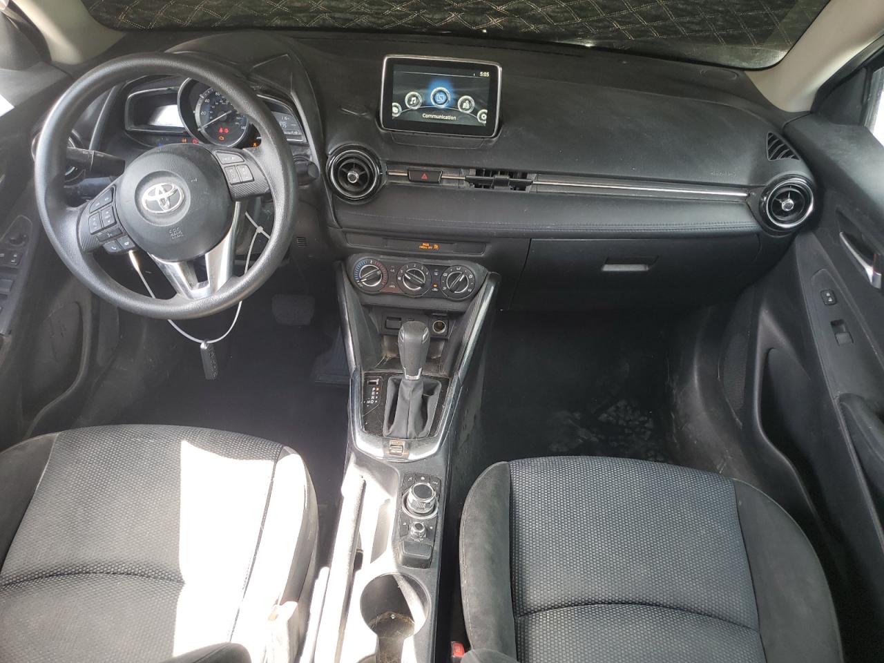 3MYDLBYV0HY173265 2017 Toyota Yaris Ia