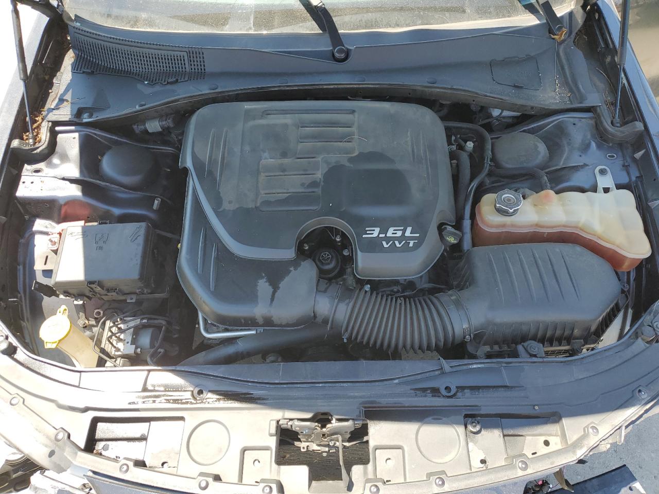 2C3CCABG1JH266830 2018 Chrysler 300 S