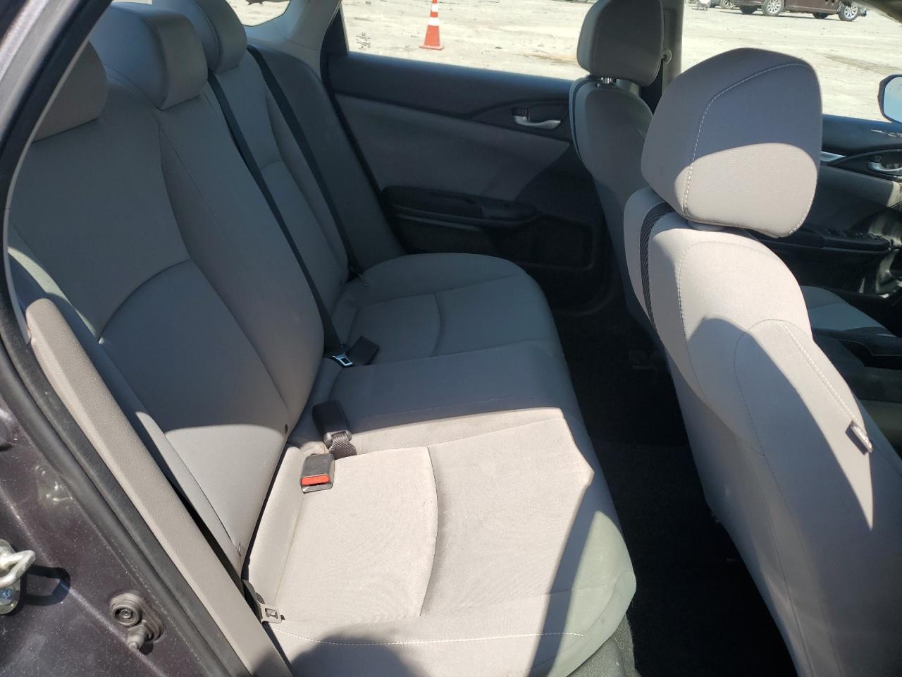 2HGFC2F55JH560207 2018 Honda Civic Lx