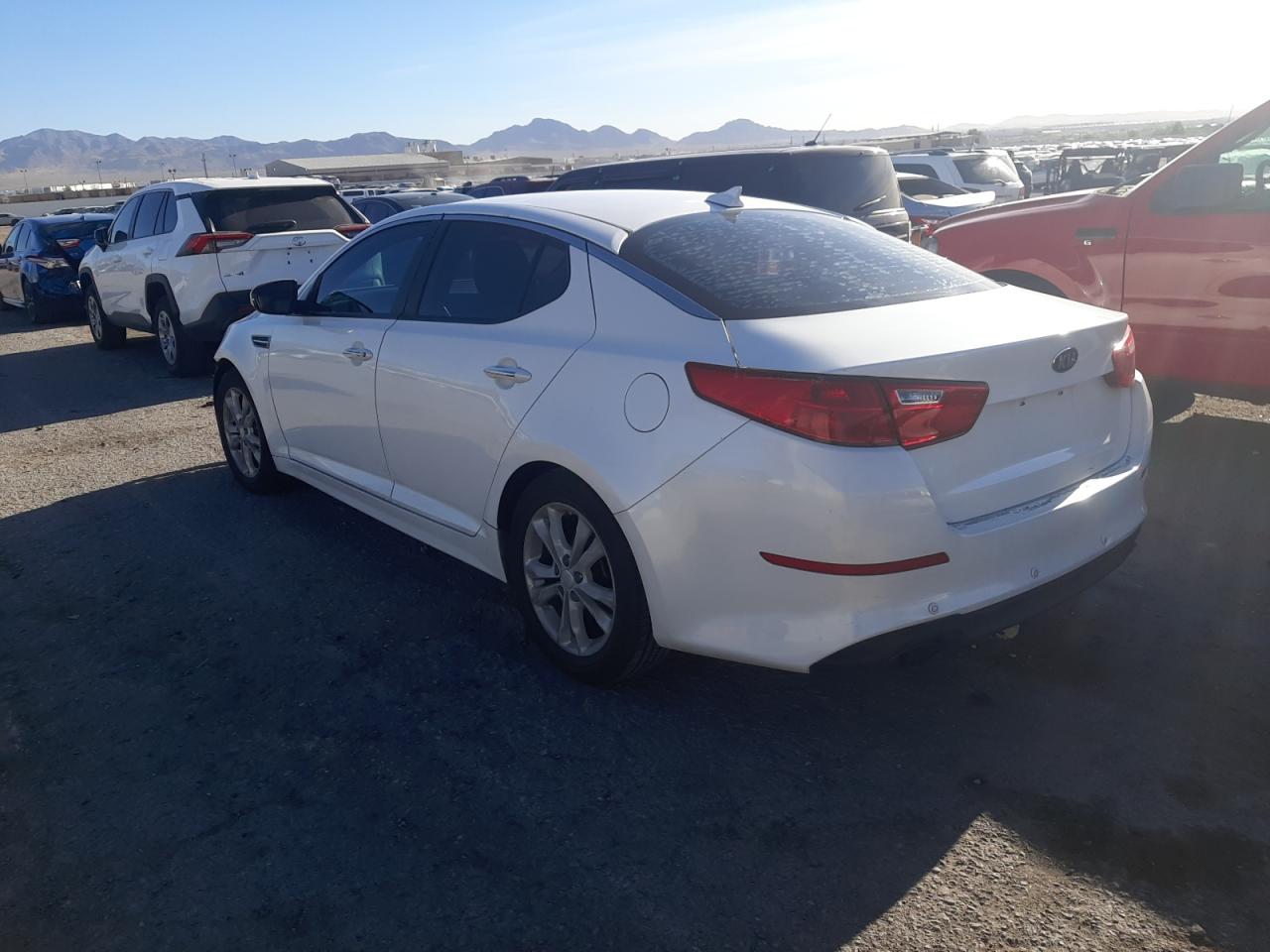 2015 Kia Optima Lx vin: KNAGM4A74F5657785