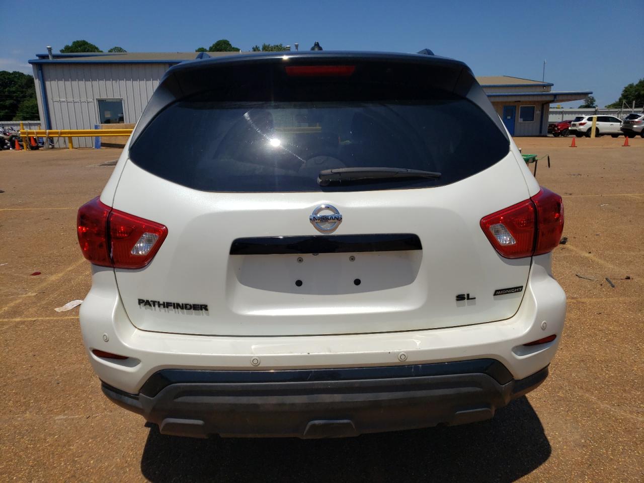 5N1DR2MN0JC678817 2018 Nissan Pathfinder S