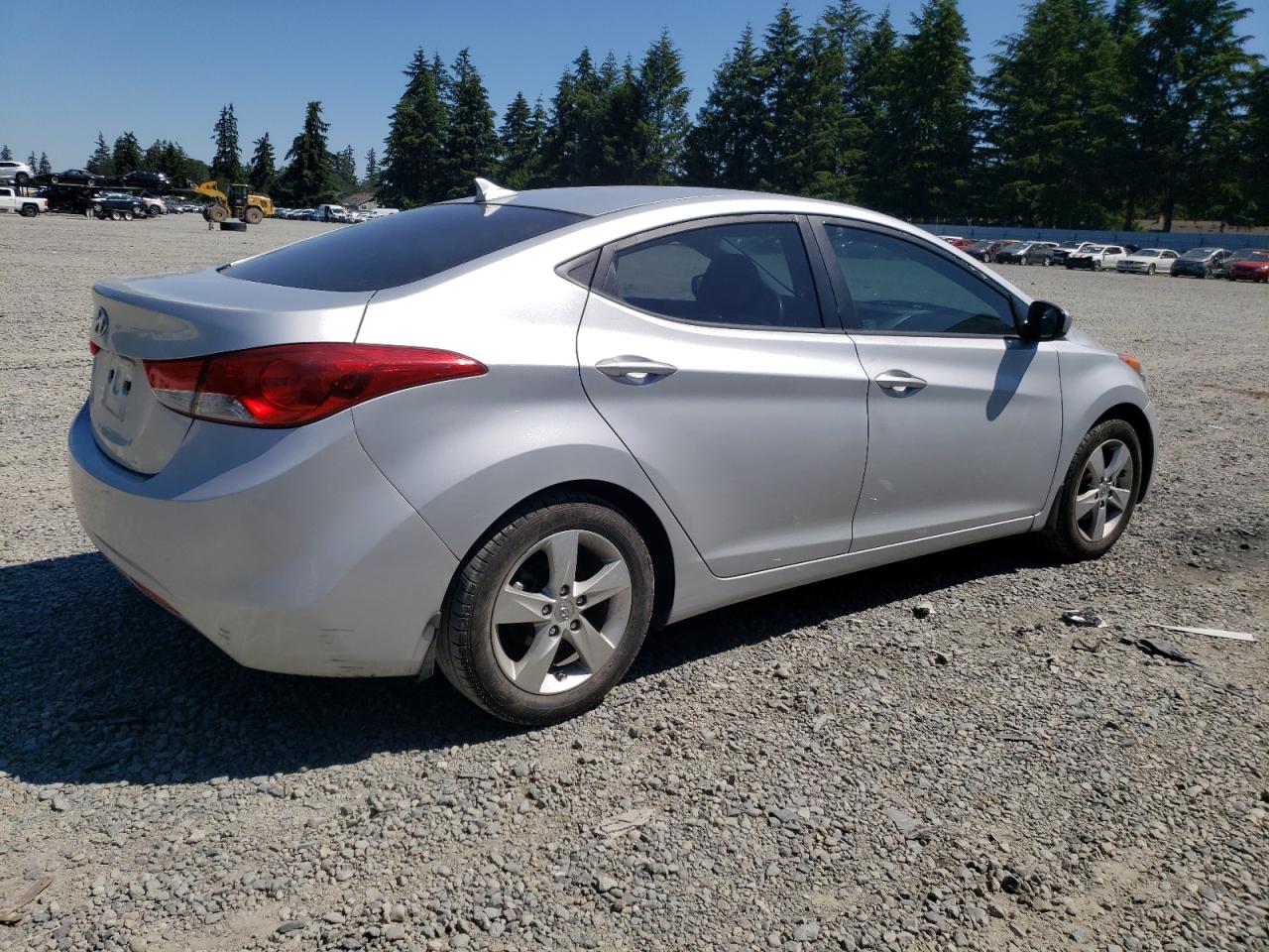 KMHDH4AE6DU810982 2013 Hyundai Elantra Gls