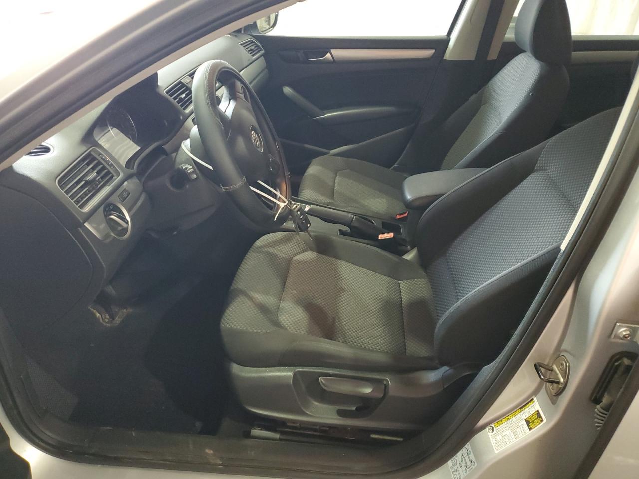 1VWAP7A31CC083648 2012 Volkswagen Passat S