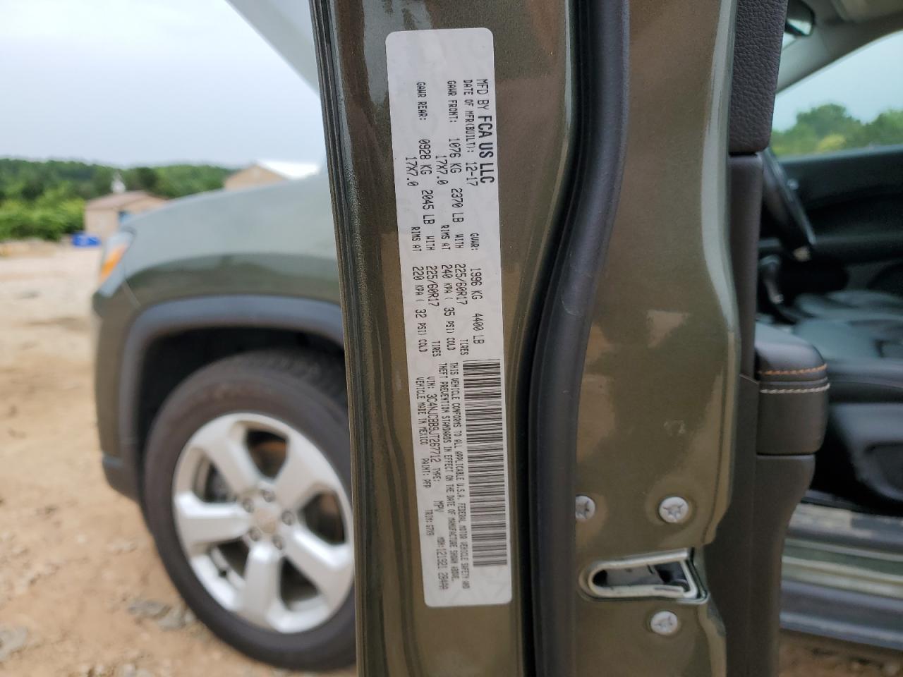 3C4NJCBB9JT267712 2018 Jeep Compass Latitude