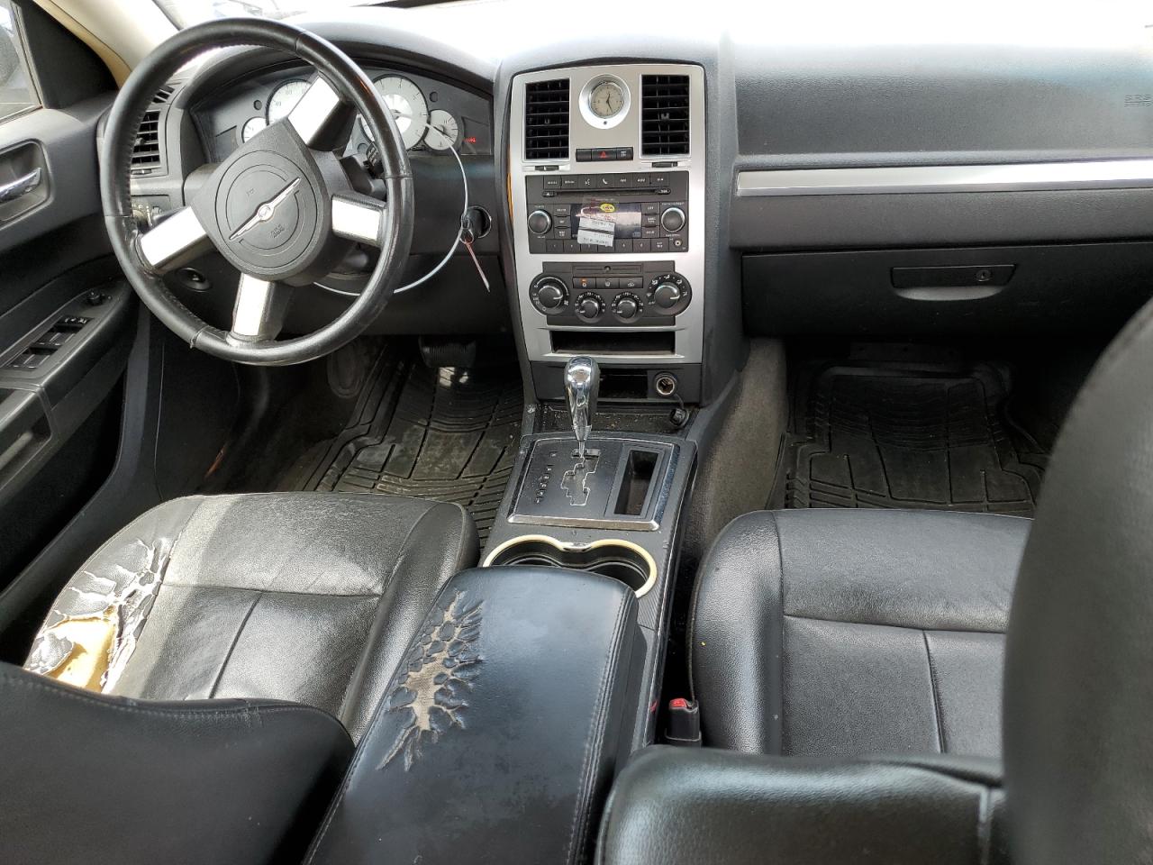 2C3CA5CV1AH246555 2010 Chrysler 300 Touring