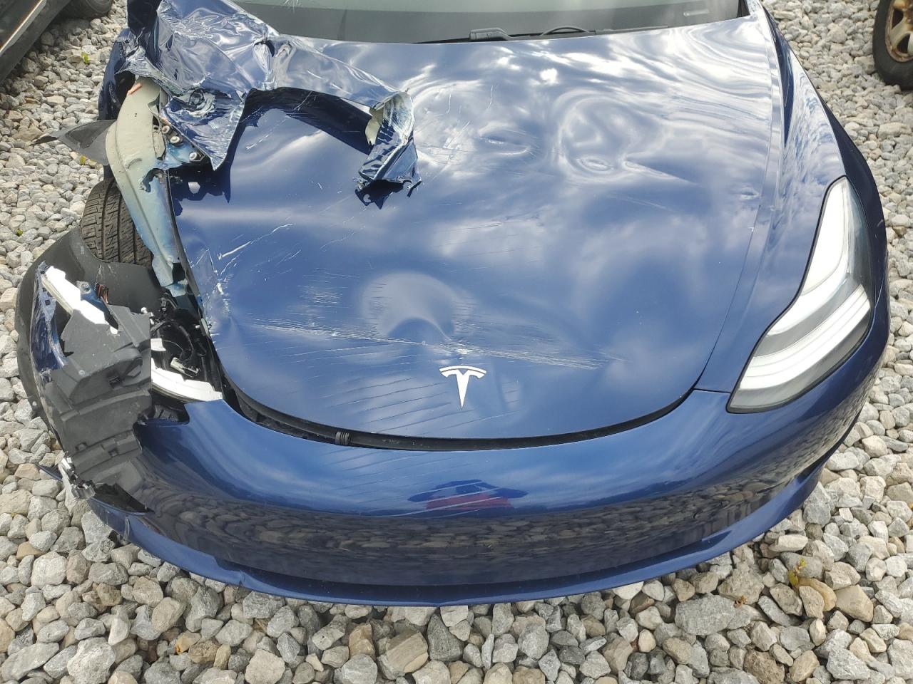 5YJ3E1EA1JF035946 2018 Tesla Model 3