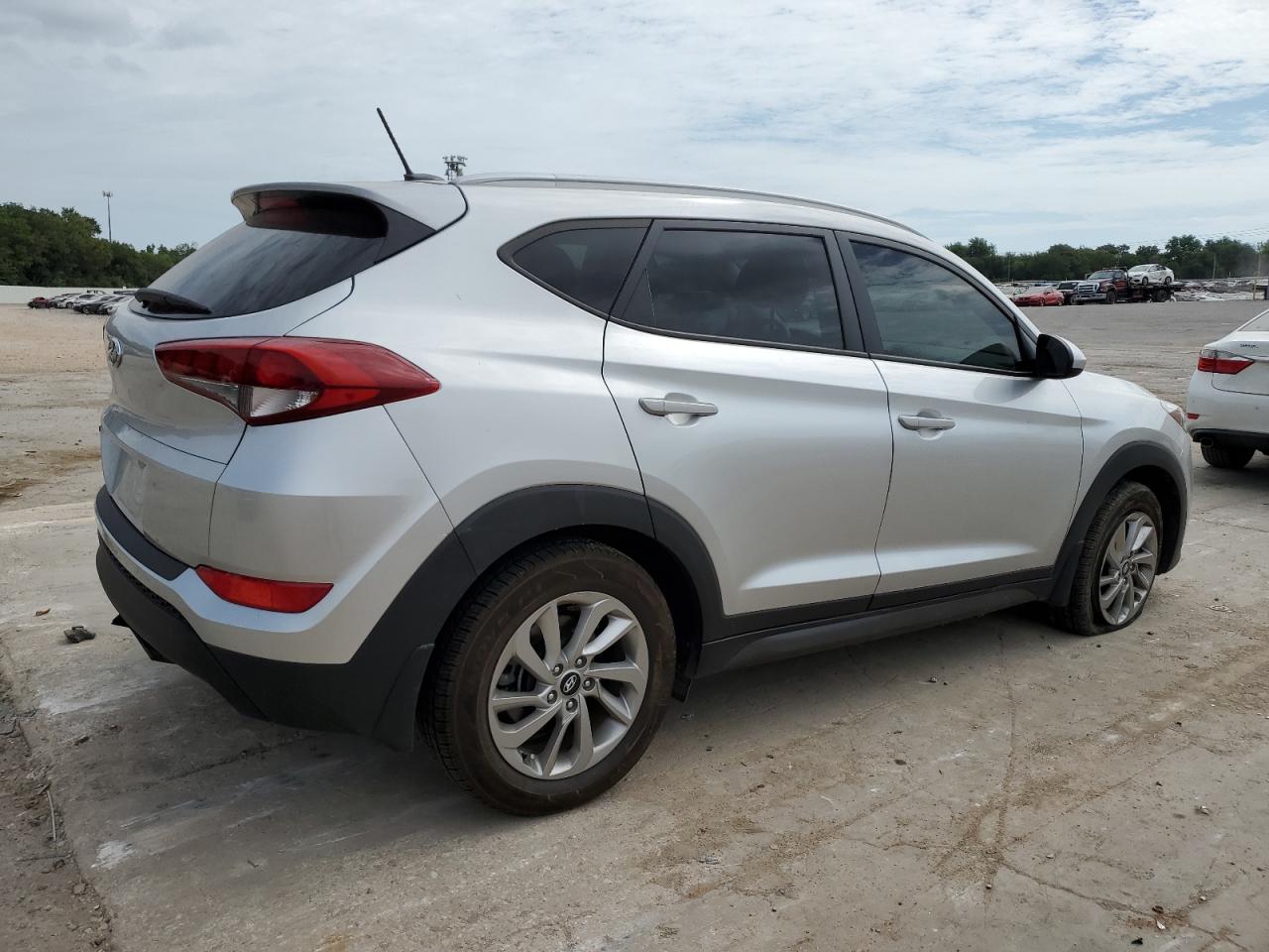 2016 Hyundai Tucson Limited vin: KM8J33A49GU060548