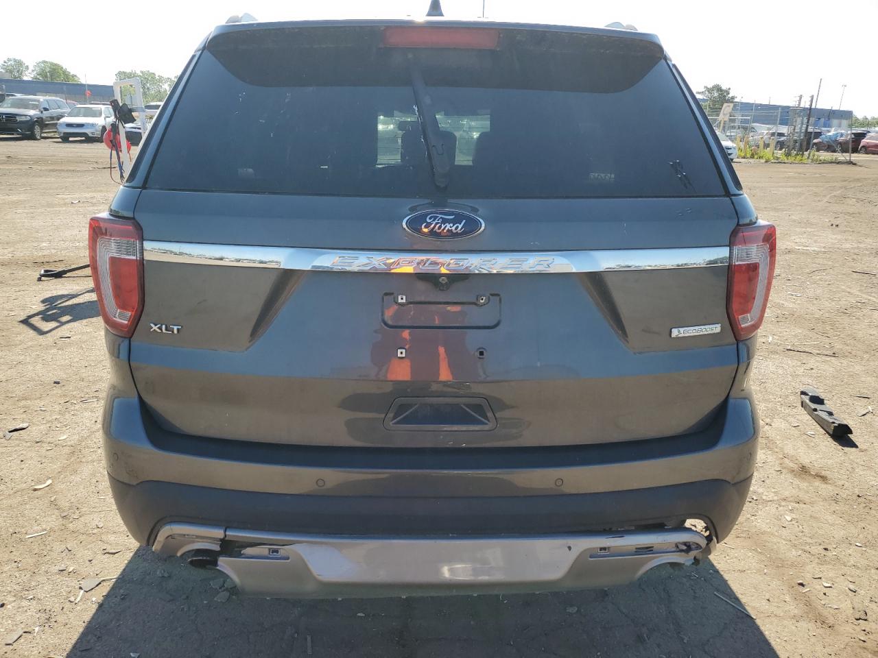 1FM5K7DH3HGC67852 2017 Ford Explorer Xlt