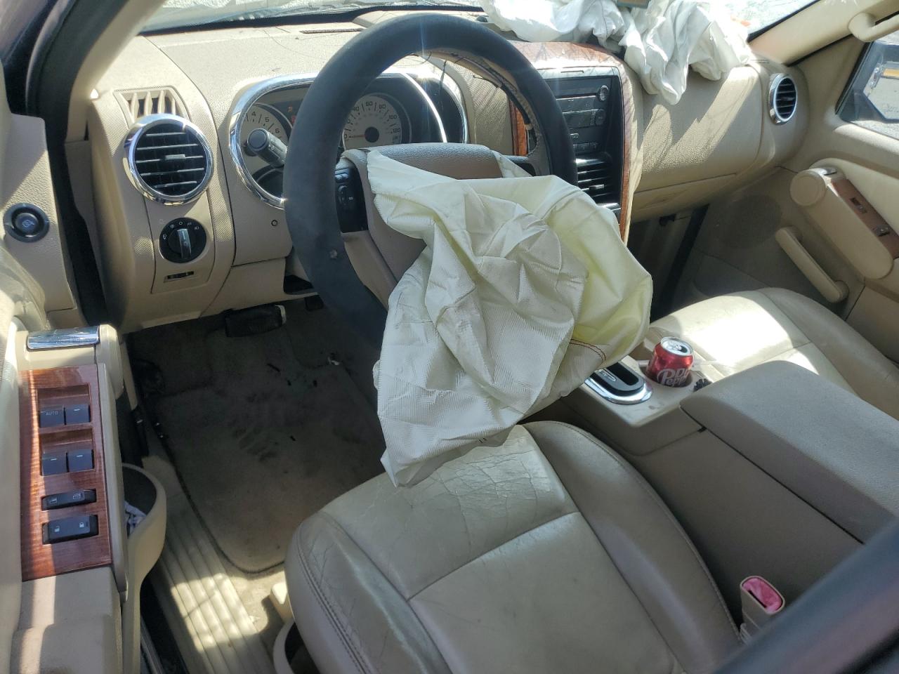 1FMEU64E57UA48563 2007 Ford Explorer Eddie Bauer